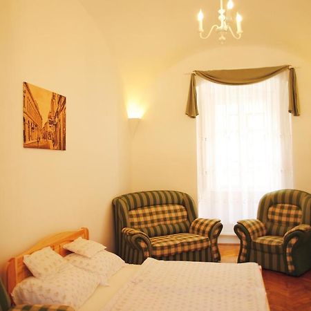 Dobo Teri Apartman Eger Room photo